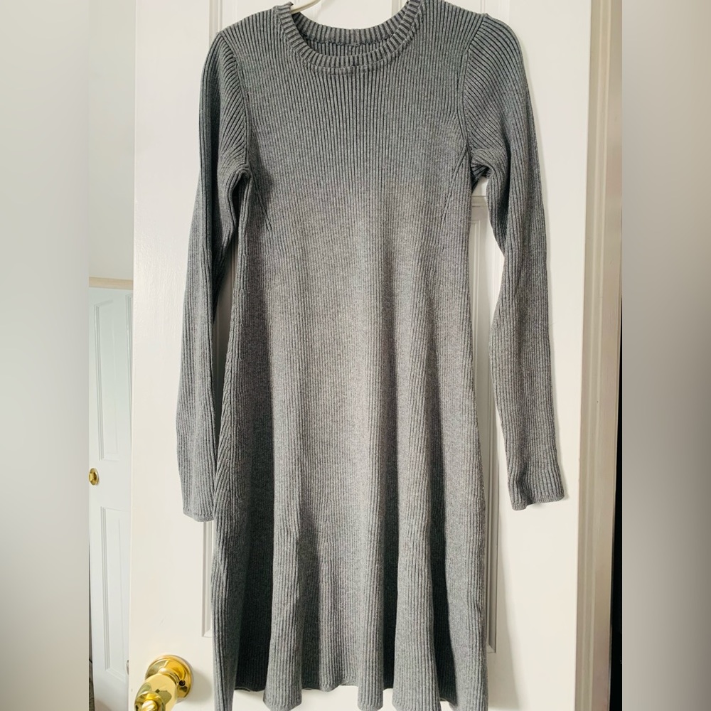 Gap sweater dress .